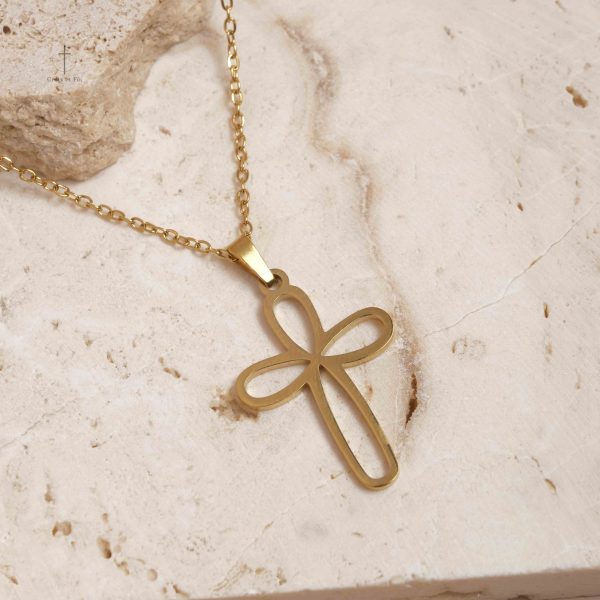 Accessoire chic en forme de croix