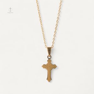 Collier Croix Gravée Classique en métal élégant