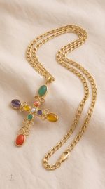 Collier Croix pour un style raffiné