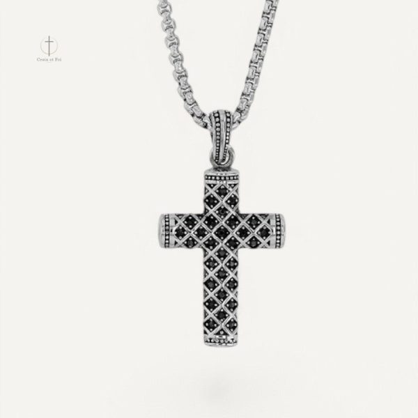 collier-croix-homme-acier-noir-1 Collier Croix Homme en Acier Noir élégant et moderne