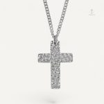 Collier Croix Homme en acier poli élégant