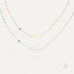 Collier Croix Horizontal élégant et moderne