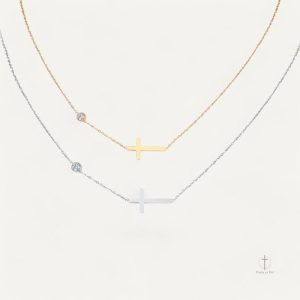 Collier Croix Horizontal élégant et moderne