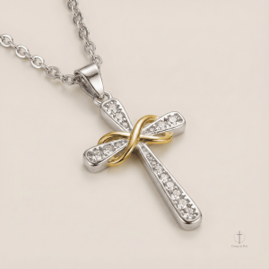 Bijou croix en métal bicolore, style contemporain