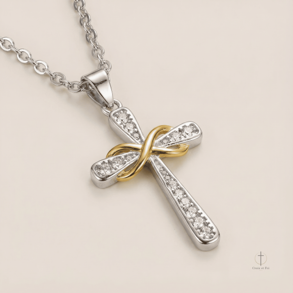 Bijou croix en métal bicolore, style contemporain