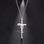 Bijou croix Jésus, parfait pour une expression de croyance