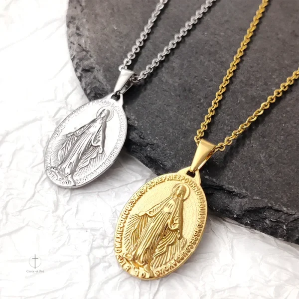 Médaille Miraculeuse sur collier en croix