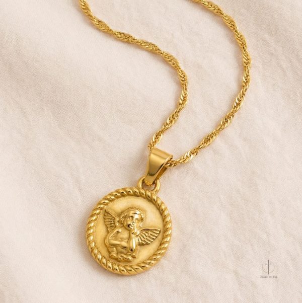 Bijou croix avec médaillon d'ange