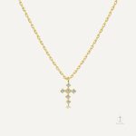 Collier Croix Mixte élégant pour un style intemporel