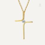 Collier Croix Moderne Dorée avec Zircon