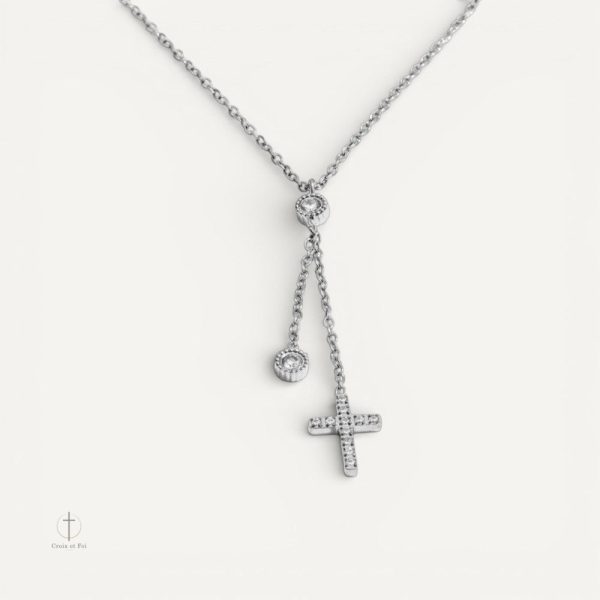 Collier Ajustable en Croix avec Détails en Zircons