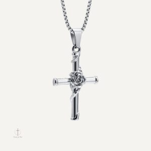 Collier en chaîne avec Croix rose stylisée