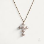 Collier Croix avec Perles Blanches élégantes