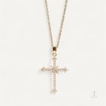 Collier Croix Rayonnement Divin en métal élégant