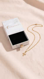 Collier Croix, un accessoire intemporel et raffiné