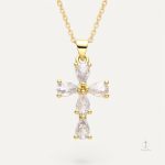 Collier Croix Religieux pour Femme