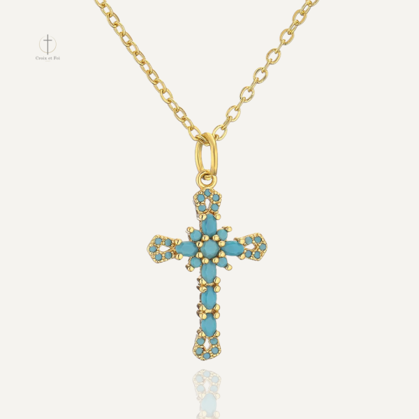 Bijou Croix raffinée pour un style chic