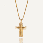 Collier Croix Souveraine en design élégant