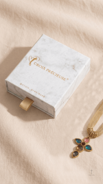 Accessoire incontournable : collier croix maille