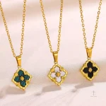 Collier avec pendentif croix et trèfle