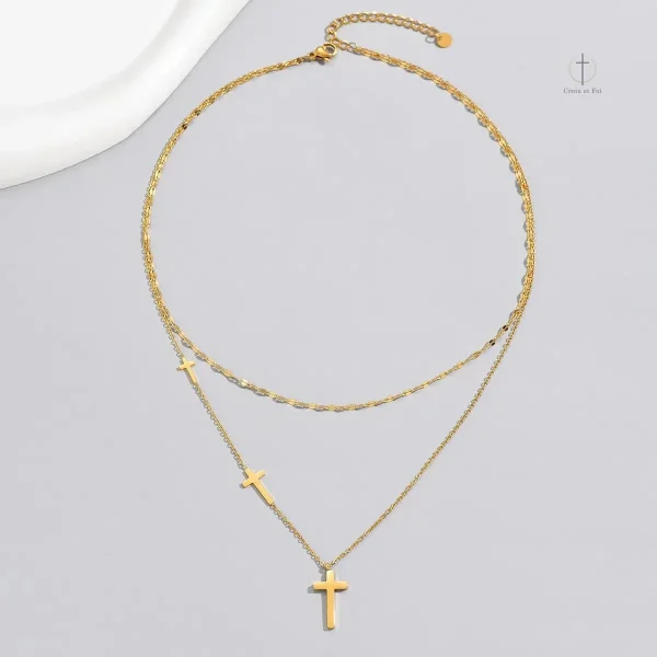 Bijou Croix Trinité, symbole de foi et d'amour