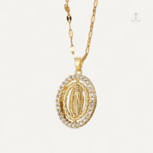 Collier Croix doré avec motif de la Vierge Marie
