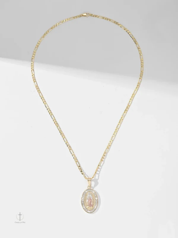 Collier Croix avec éclat doré, style classique