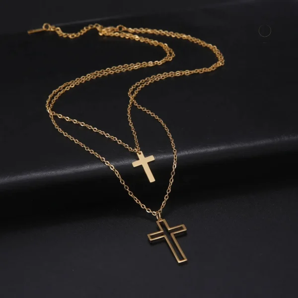 Accessoire mode : collier avec croix double