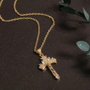 Accessoire en Zirconium, pendentif croix stylé
