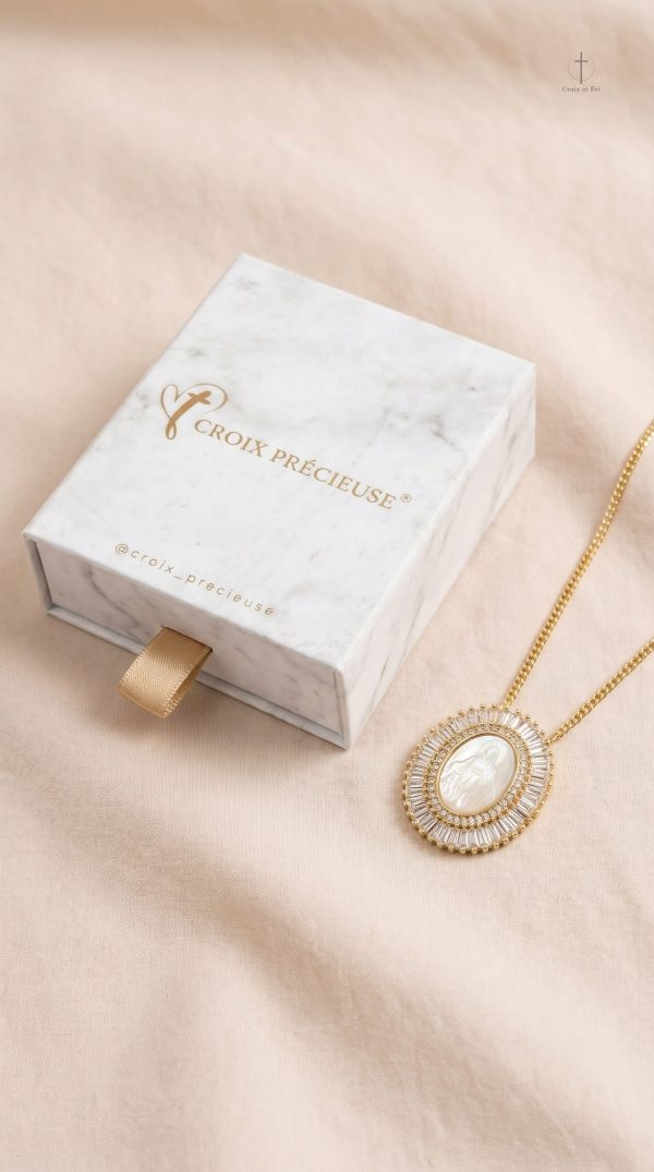 Collier unique avec médaille Vierge Marie