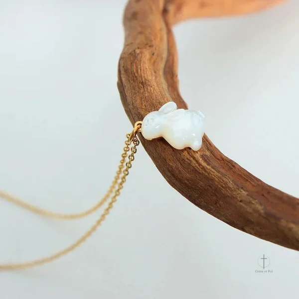 Collier unique pour la fête de Pâques