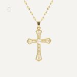 Collier Chrétien avec Croix en Zirconium