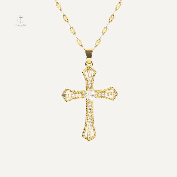 Collier Chrétien avec Croix en Zirconium