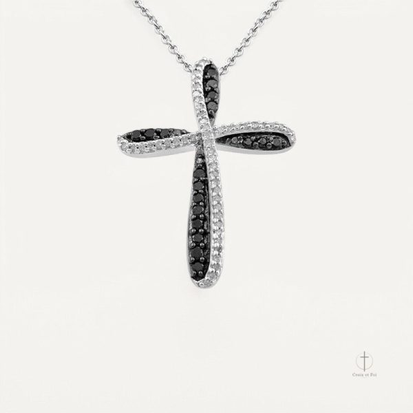 Pendentif Croix en Argent avec Strass Éclatant
