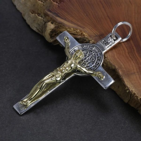 Pendentif en Croix en argent bicolore au design élégant