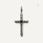 Pendentif Croix Masculin en métal pour hommes