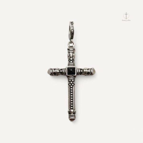 Pendentif Croix Masculin en métal pour hommes