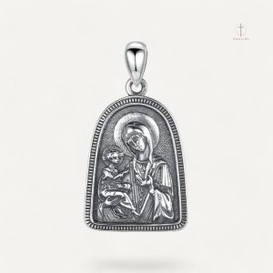 Pendentif Sainte Marie en croix élégant et spirituel