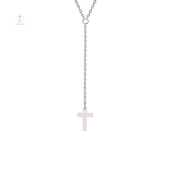 Petit collier croix, un symbole de foi et d'élégance